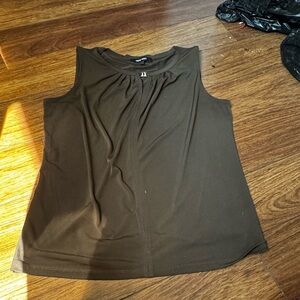 Great condition. Just some fuzzies on it from the drawer